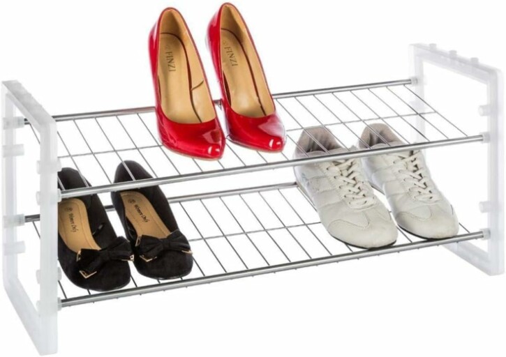 Une vue d'ensemble du meuble à chaussures Avilia dans un intérieur moderne.